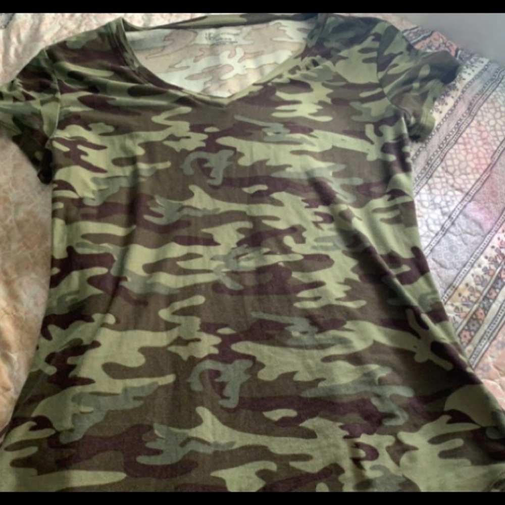 Camo tee